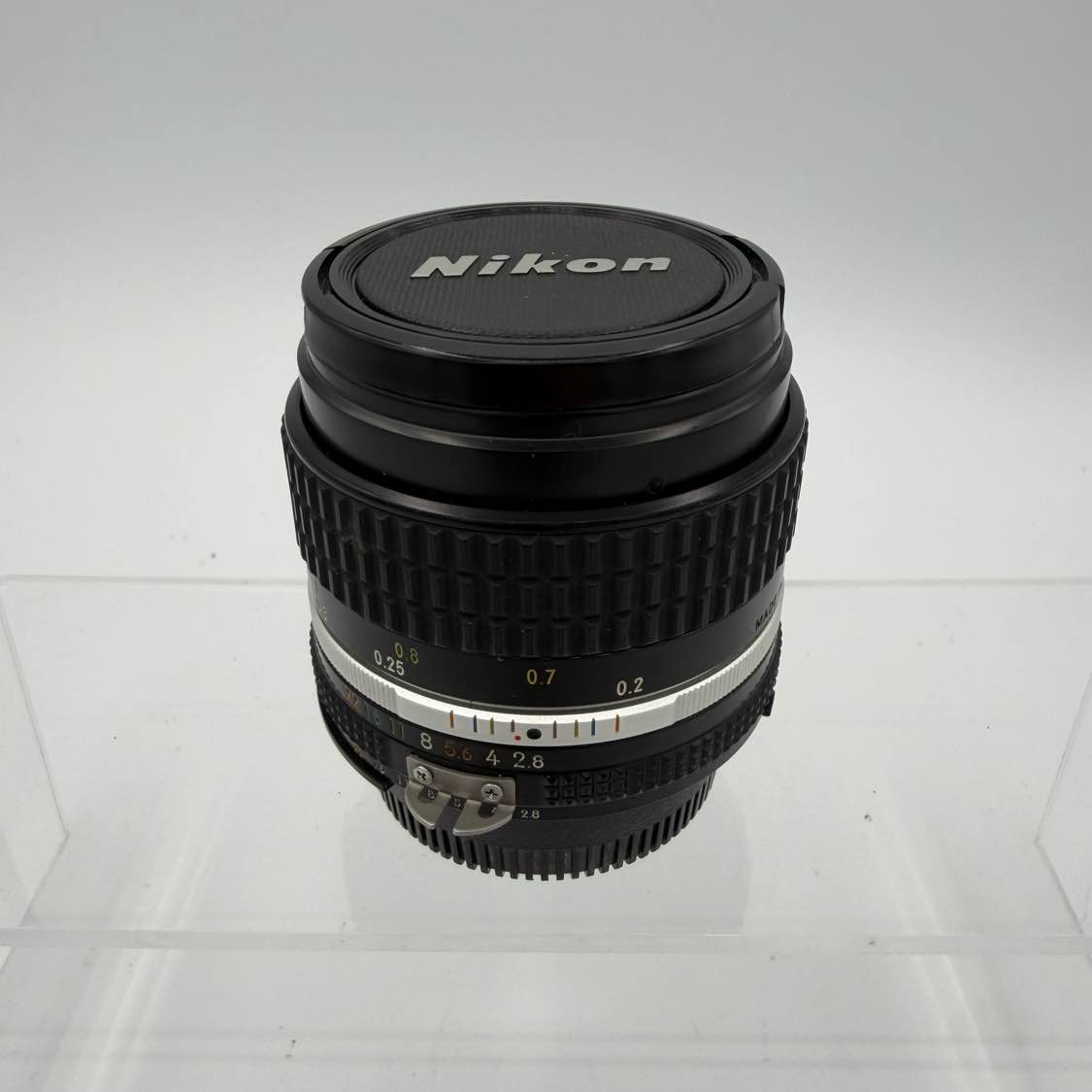 (USED) NIKKOR 28mm f/2.8