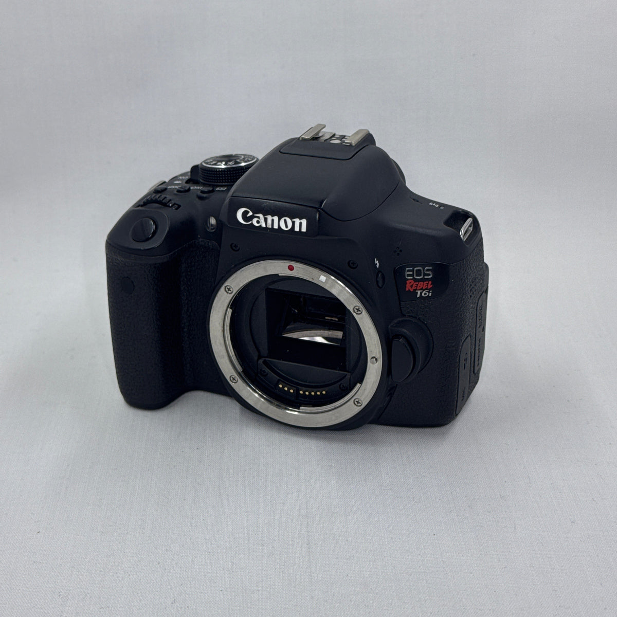 Used Canon EOS Rebel T6i Camera