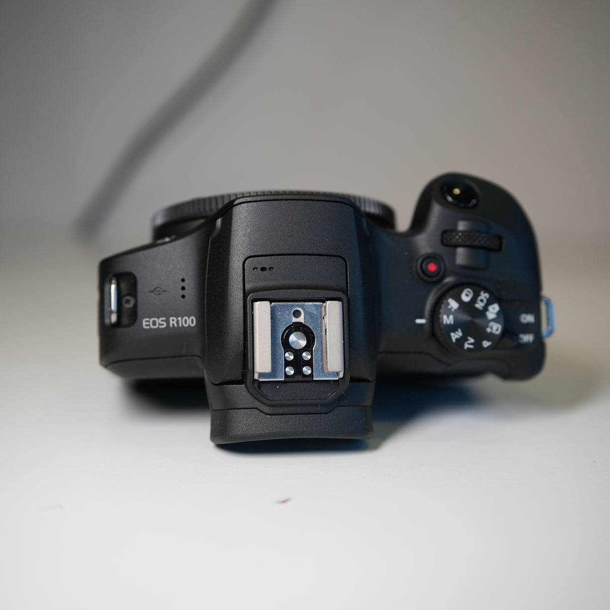 (USED) Canon EOS R100 Mirrorless Camera FULL KIT!