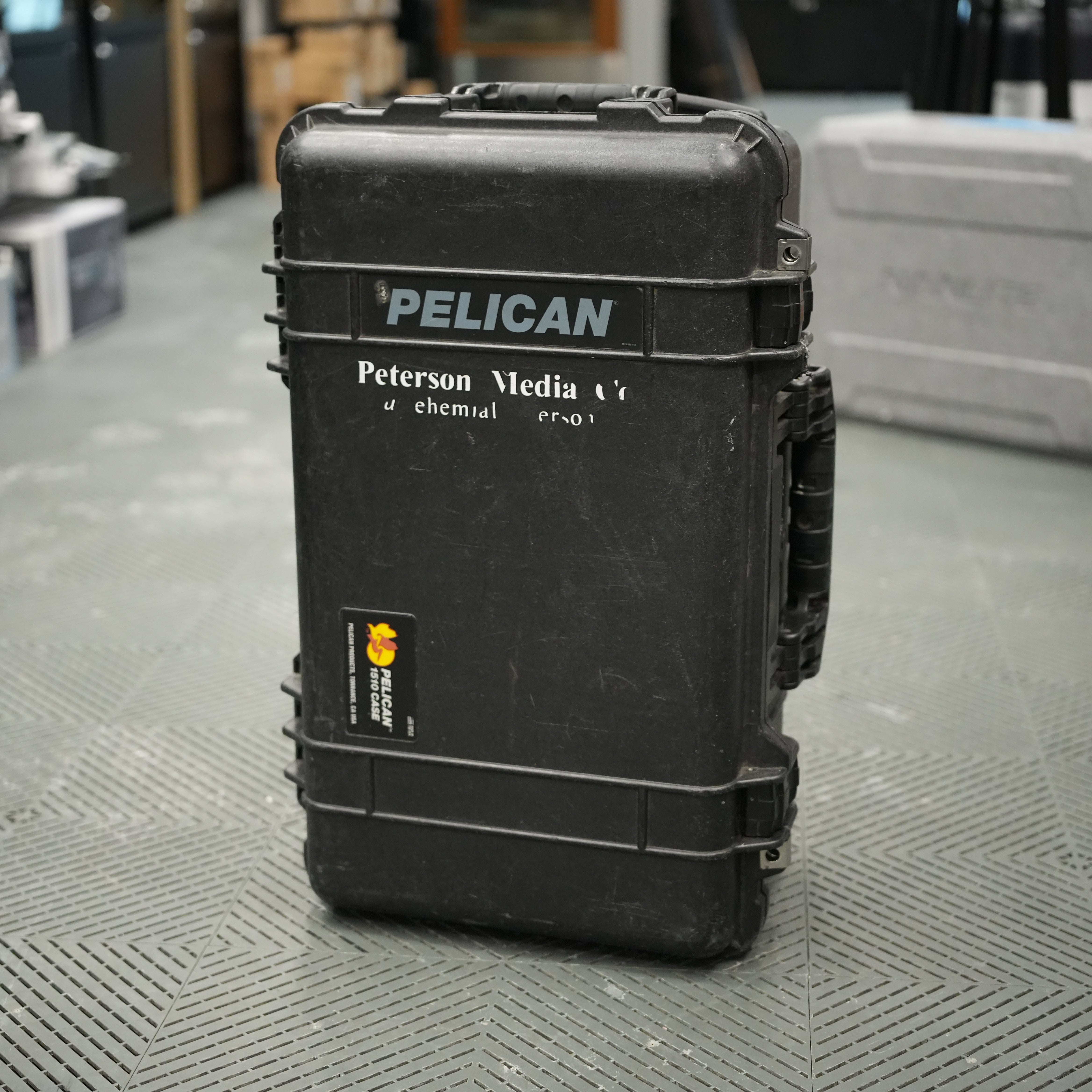 ウィットンキューケース【ＵＳＥＤ】 Pursuit Aluminum | Medium Travel Case | Zero Halliburton