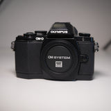 (USED) Olympus OM-D E-M10 Mirrorless Camera (Body Only)