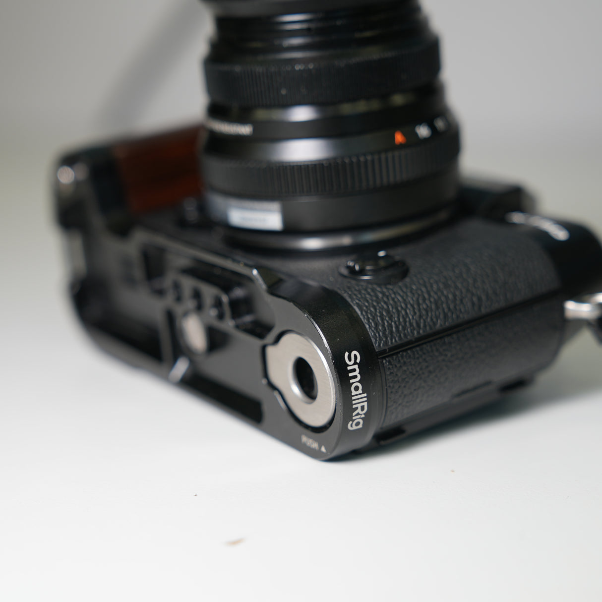 (USED) Fujifilm X-T50 Mirrorless Camera (Black) with Super EBC XF 35mm f/2 R WR Lens