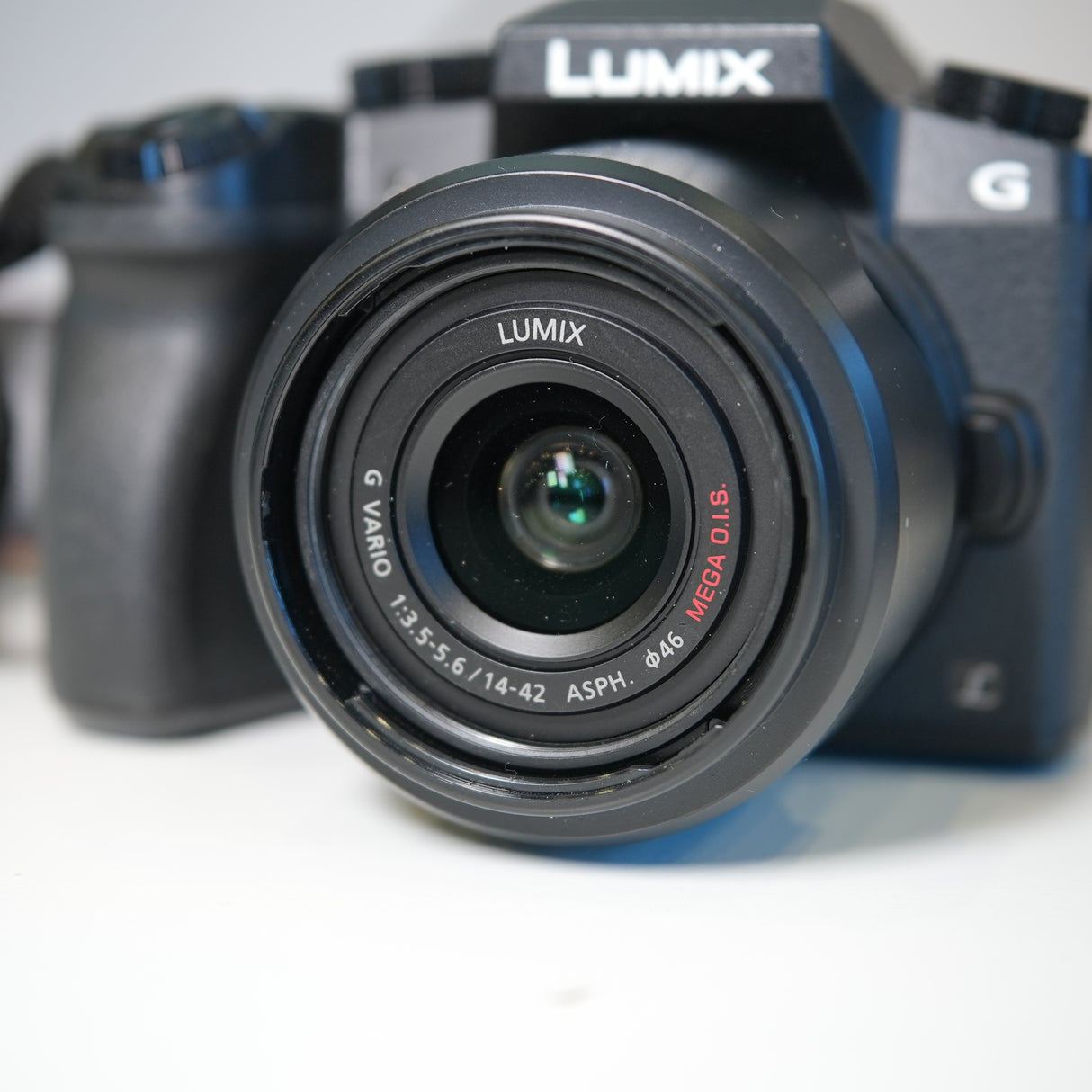 (USED) Panasonic LUMIX DMC-G7 Mirrorless Camera Bundle