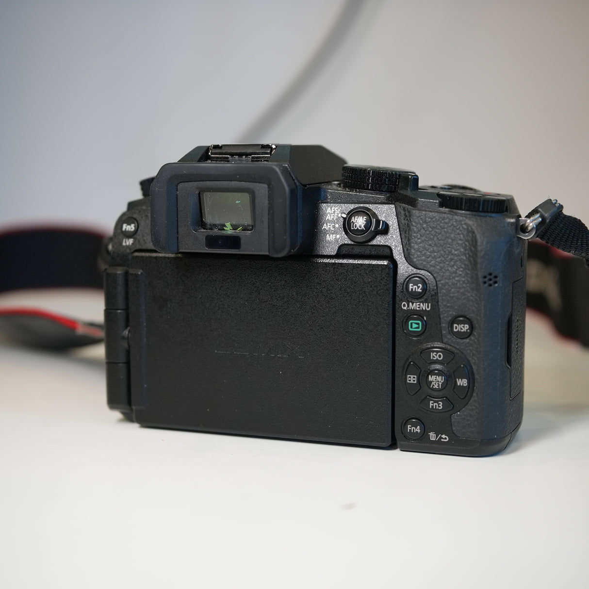 (USED) Panasonic LUMIX DMC-G7 Mirrorless Camera Bundle