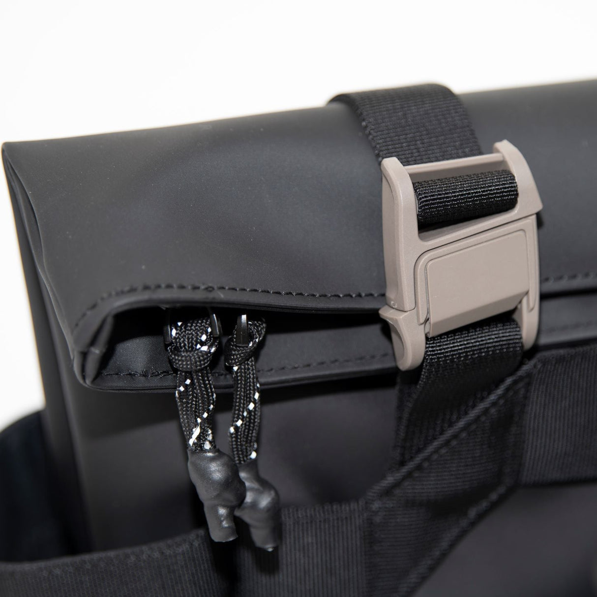 Bravo Mirrorless Shoulder Bag
