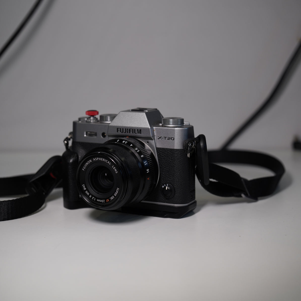 (USED) Fujifilm X-T20 with 23mm F2 R WR Lens