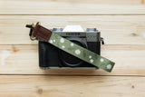 Daisy Wristlet Keychain