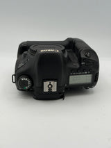 Used Canon EOS 7D w/ Battery Grip