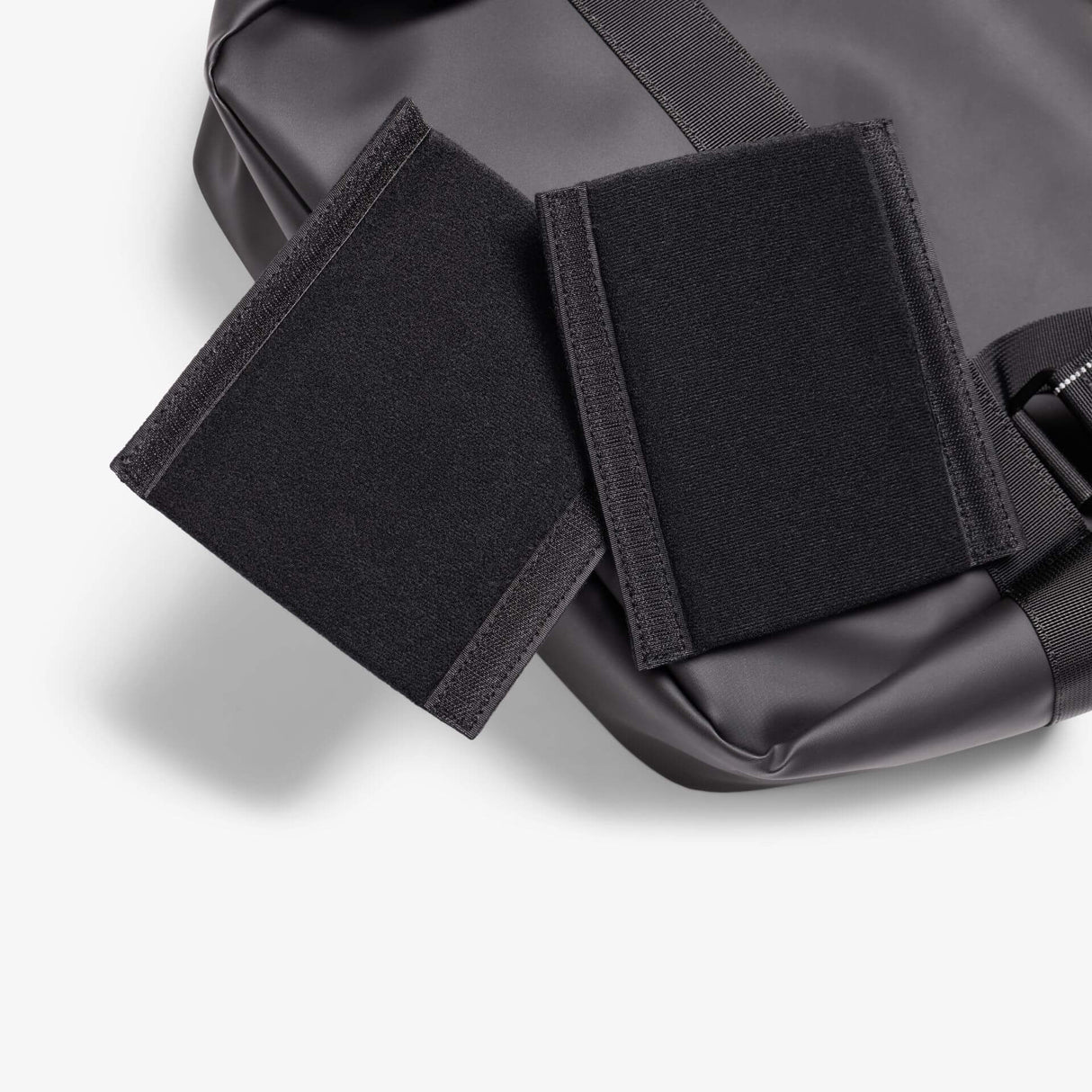 Bravo Mirrorless Shoulder Bag