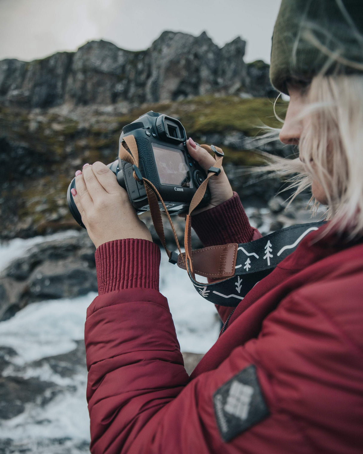 Simple Mountain Design Camera Strap
