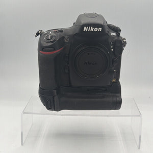 Used Nikon D800 with grip Camera