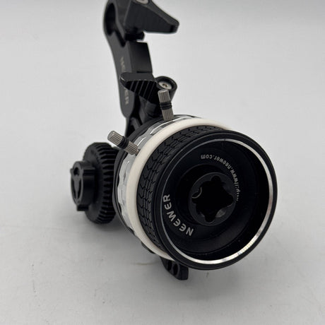 Used Neewer Follow Focus, photo 1