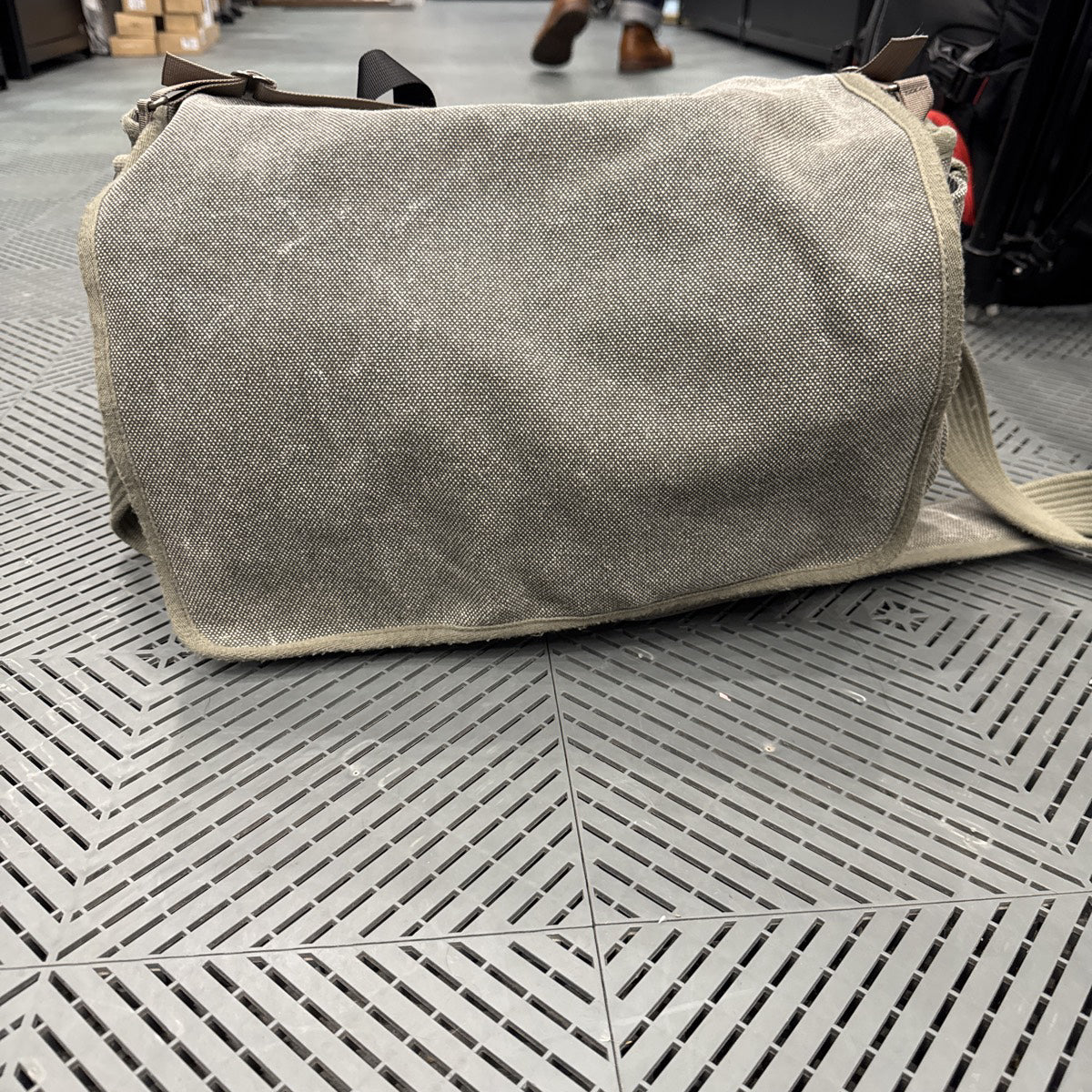 Used ThinkTank Retrospective 30