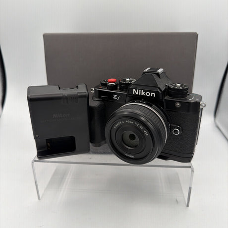 Used Nikon Zf with 40mm Camera