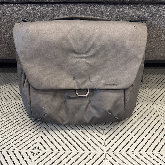 Used Peak Design Everyday Messenger 13L