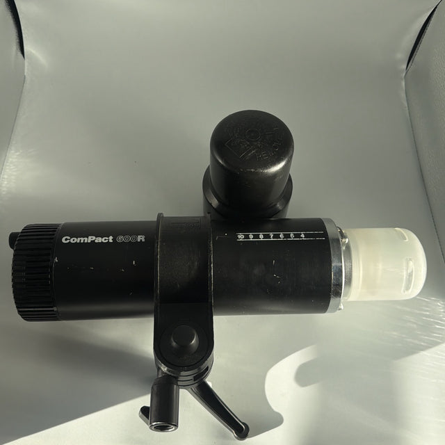 Used Profoto 2 Compact 600R with case