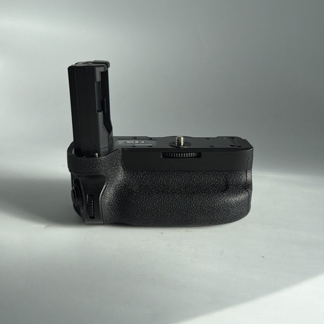 Used Neewer Battery Grip for Sony A9/A7RIII