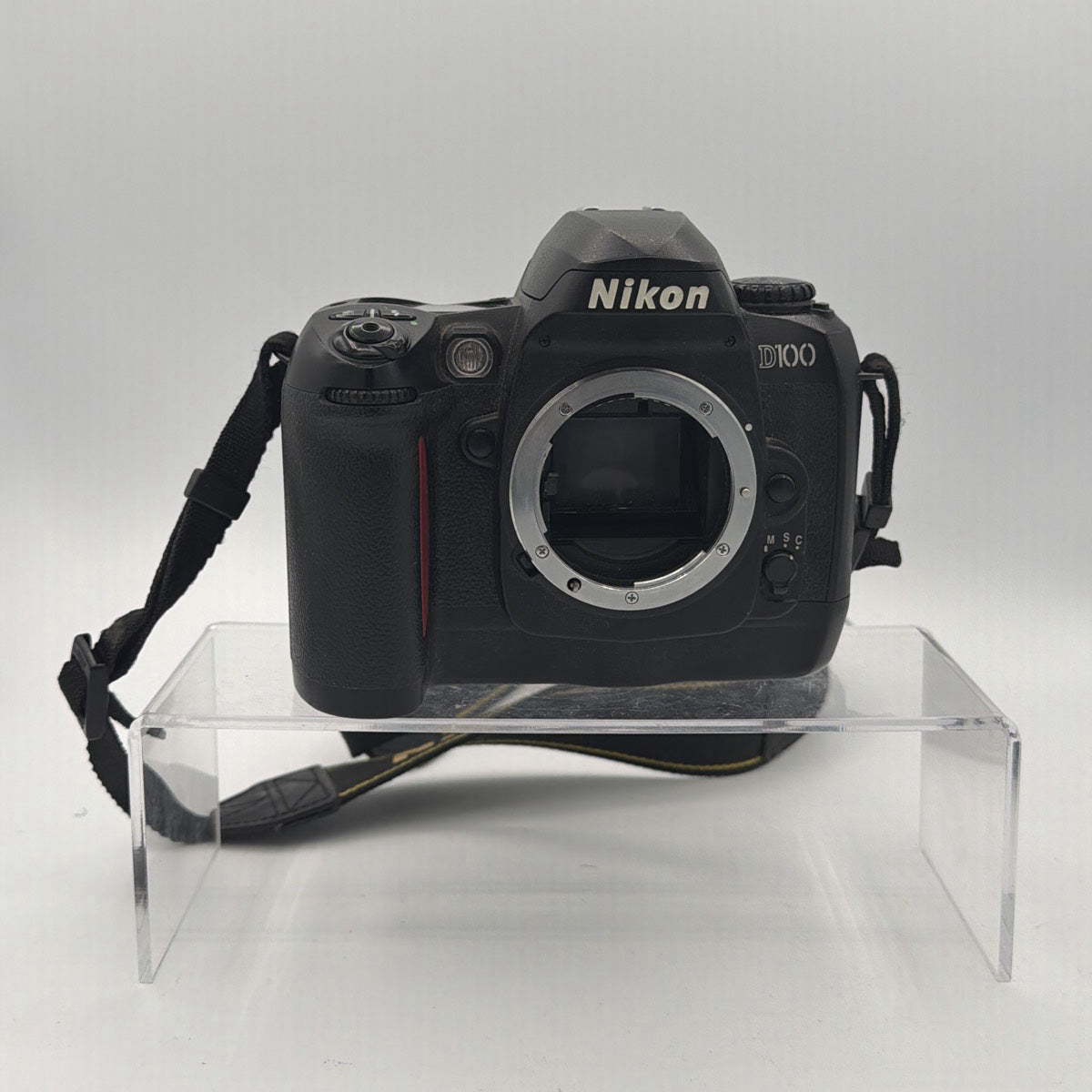 Used Nikon D100 Camera