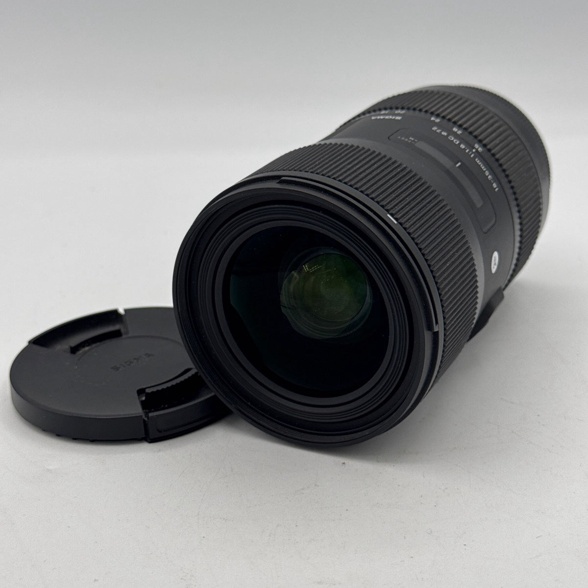 Used Sigma 18-35mm f/1.8 DC HSM Art (Canon mount) Lens