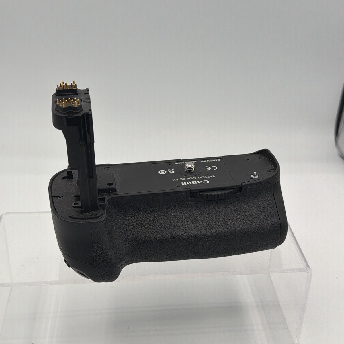 Used Canon Battery Grip BG-E11
