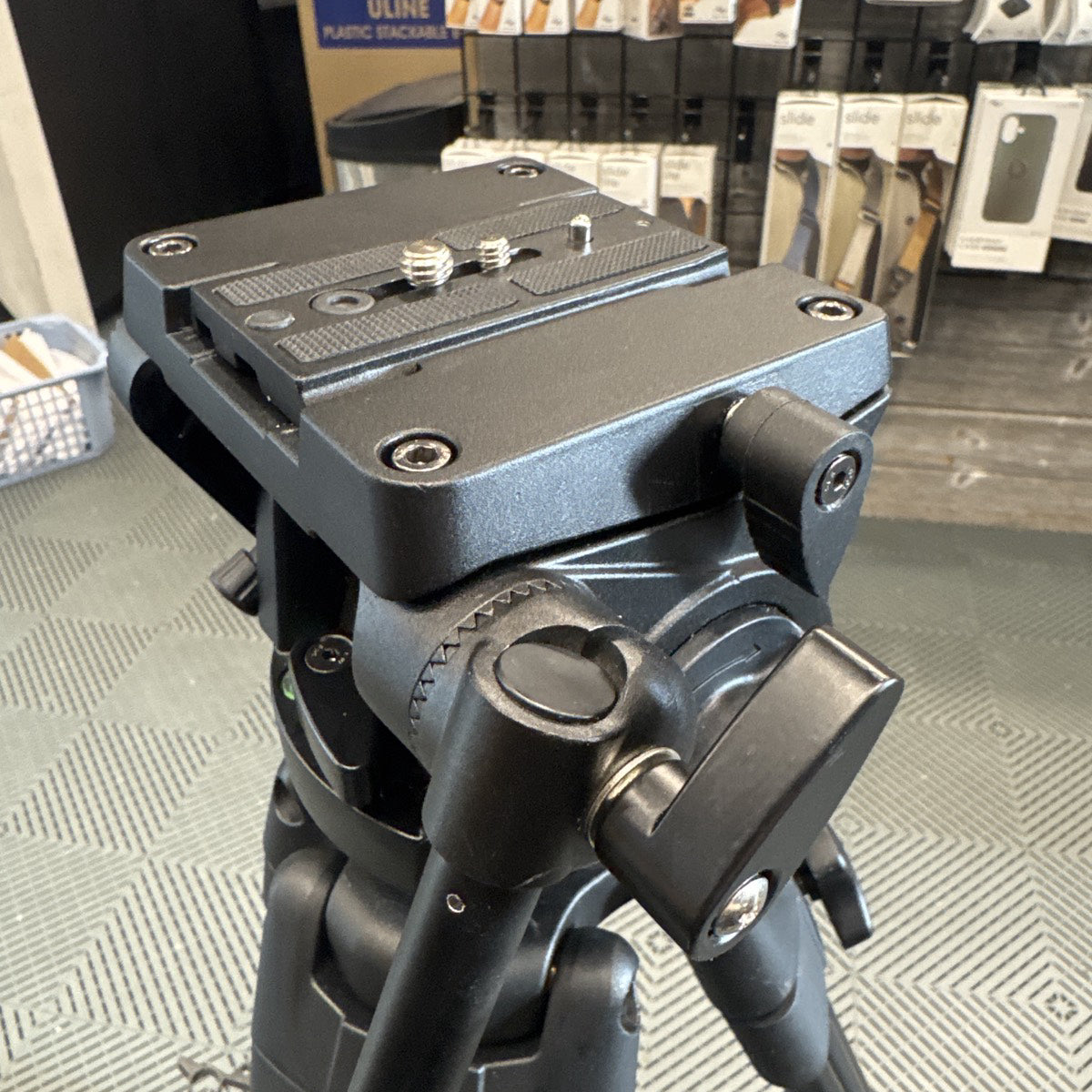 Used Neewer Heavy-Duty Video Camcorder Tripod (78.7")