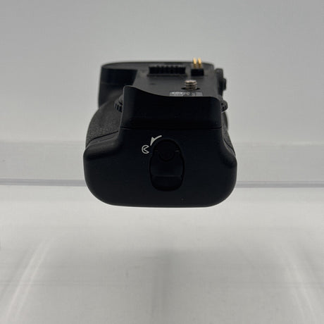 Used Nikon MB-D10