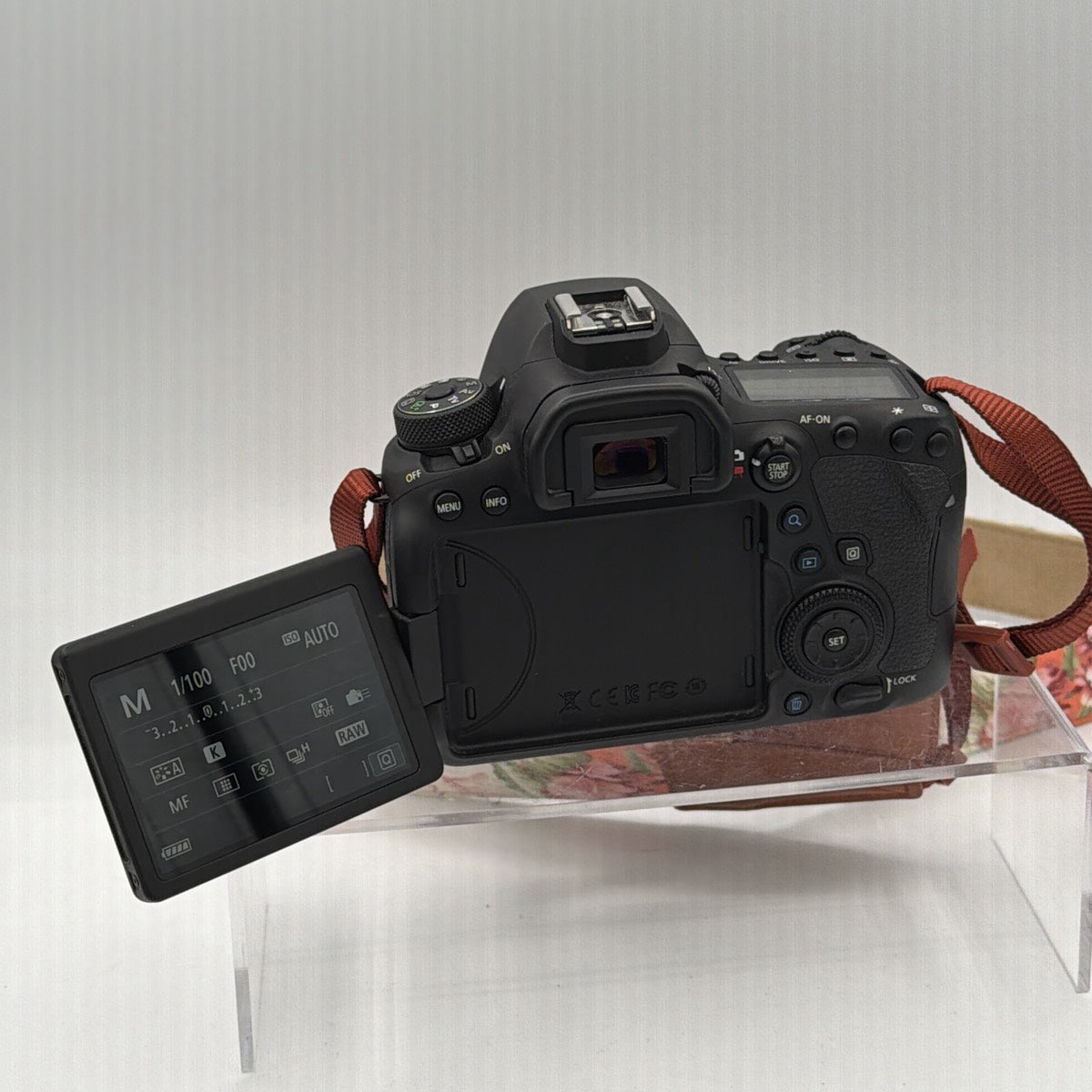 Used Canon EOS 6D Mark II Camera