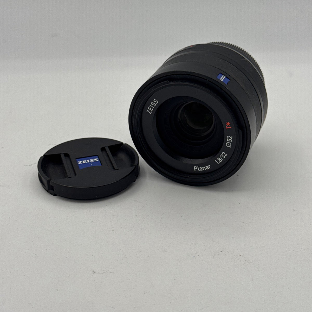 Used Zeiss Touit 32mm f/1.8 XF-Mount Lens
