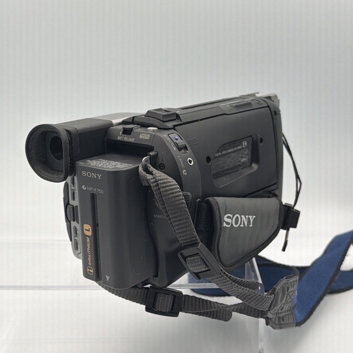 Used Sony DCR-TRV315 Camcorder