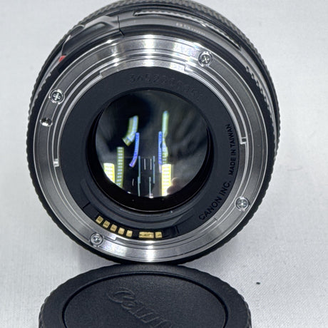 Used Canon EF 85mm f/1.8 USM Lens