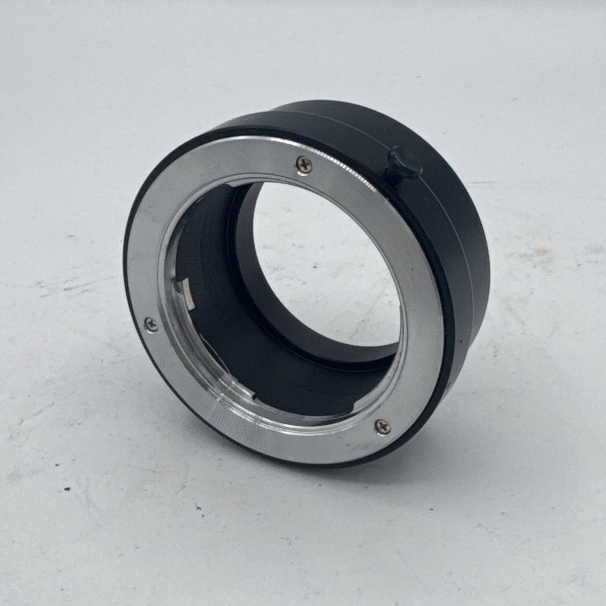 Used Urth MD-E Lens Adapter (Minolta MD to Sony E)