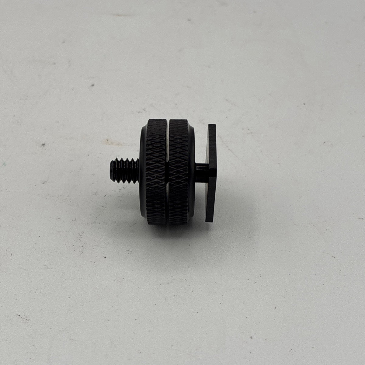 Used Neewer 1/4 Flash Hot Shoe Adapter