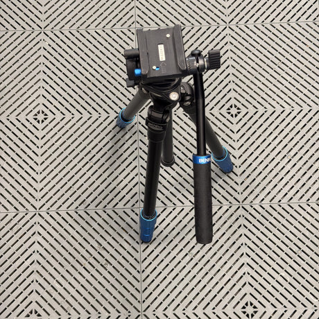 Used Benro Aero Tripod