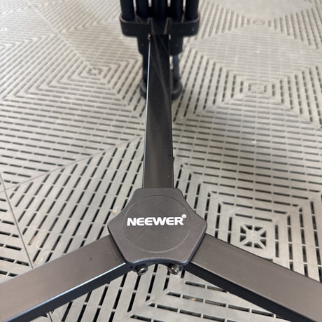 Used Neewer Heavy-Duty Video Camcorder Tripod (78.7")