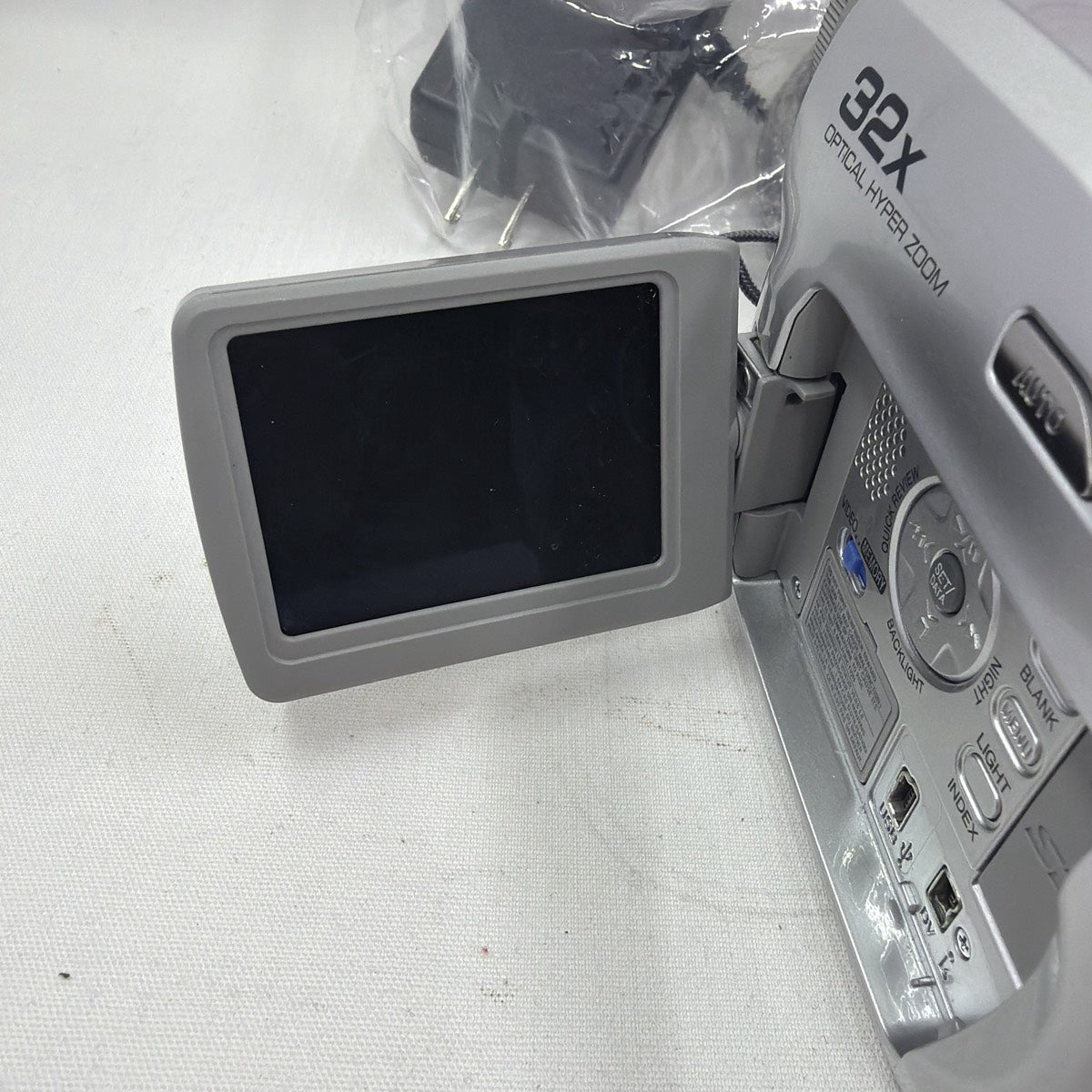 Used JVC GR-D370U Camcorder