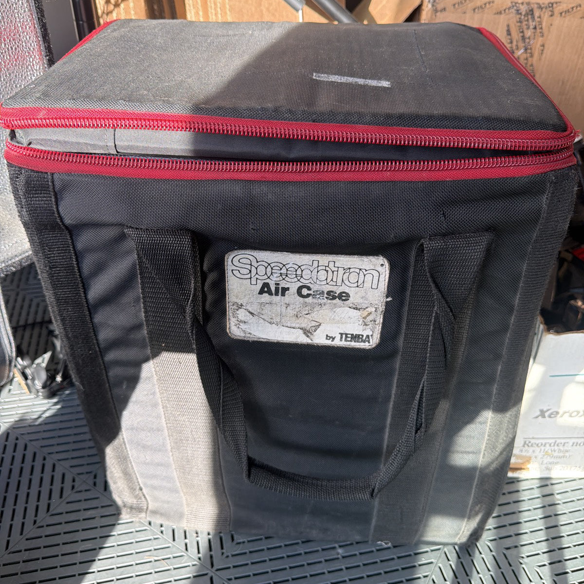 Used Profoto 2 Compact 600R with case