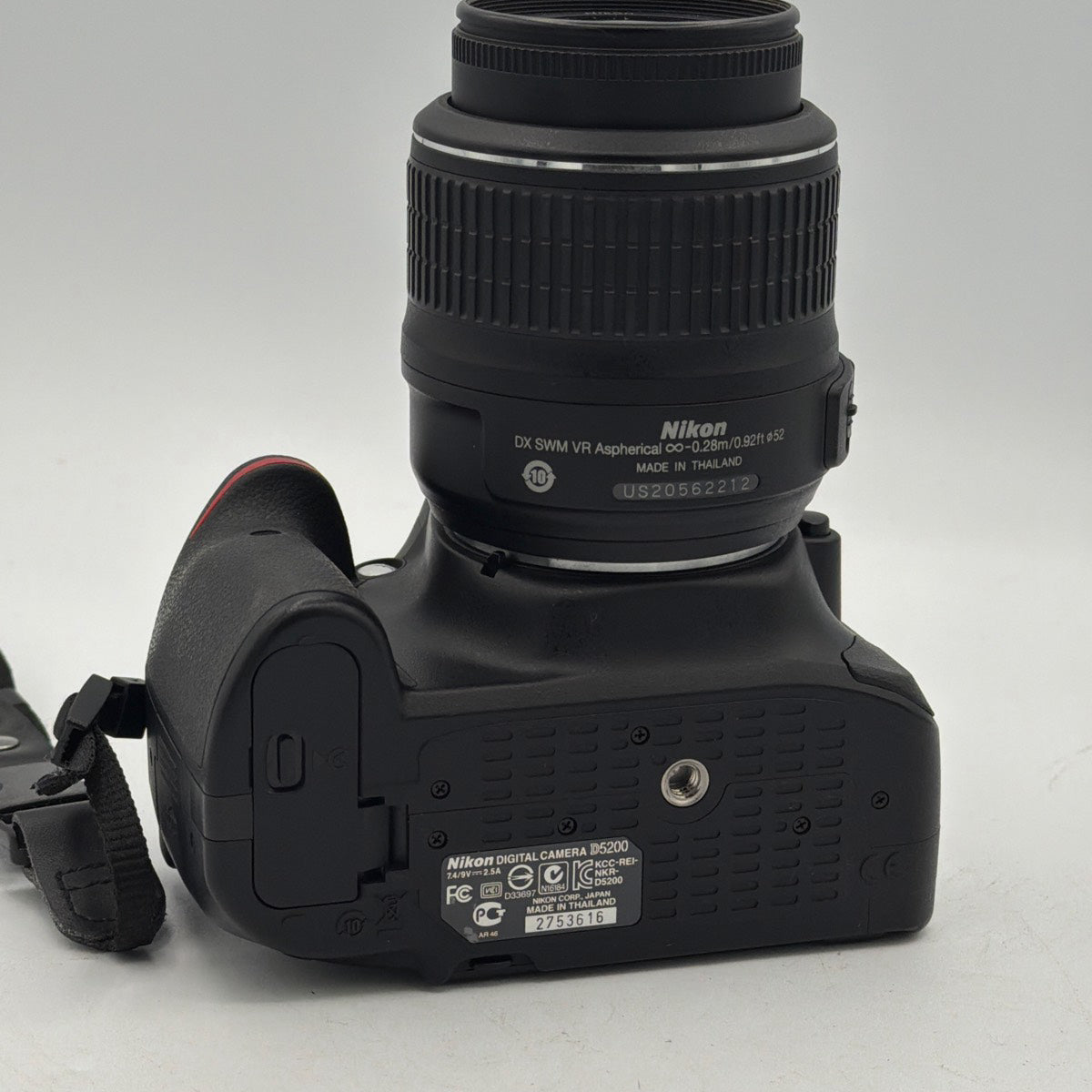 Used Nikon D5200 w/ 18-55mm VR DX Lens Camera