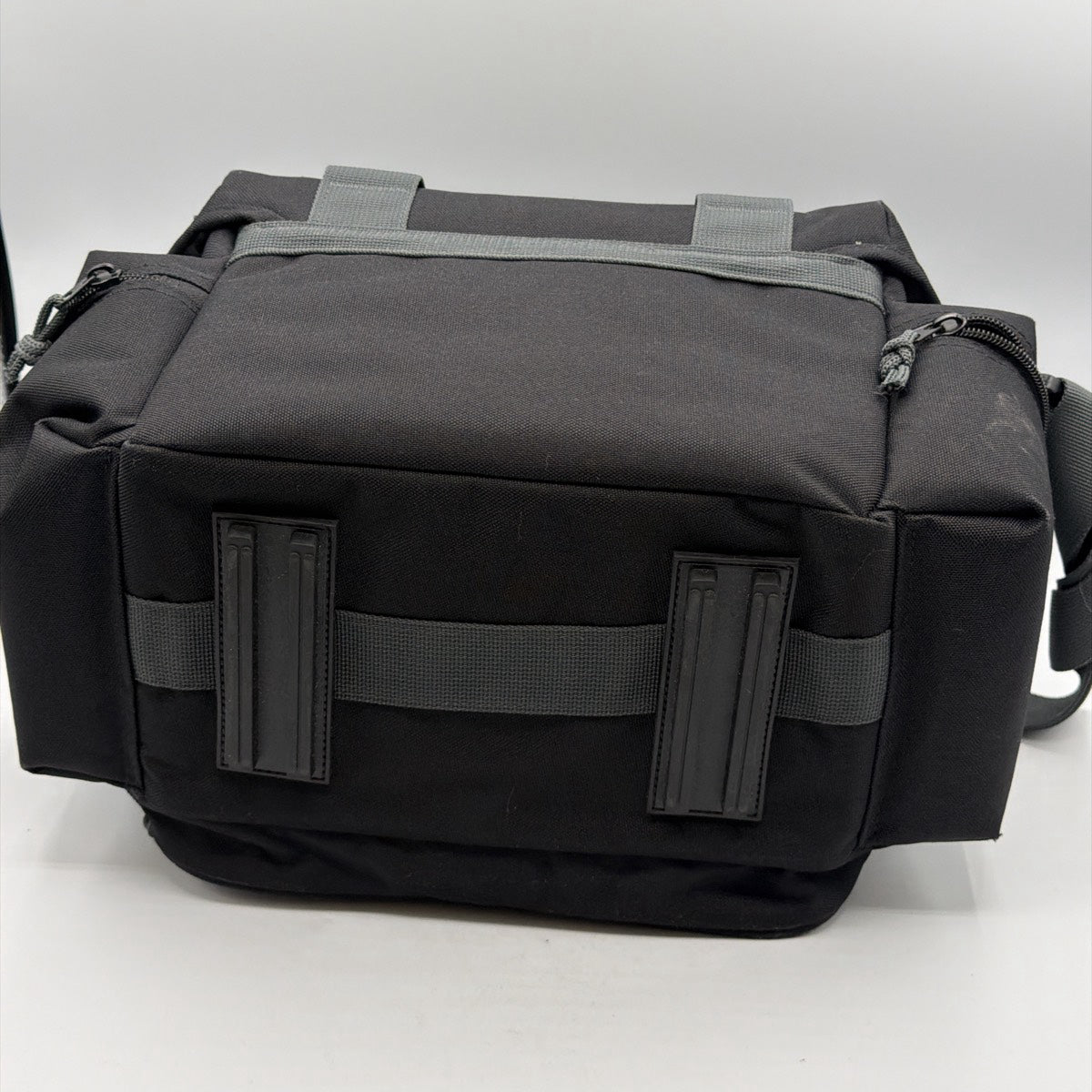 Used Canon Gadget Bag 2400