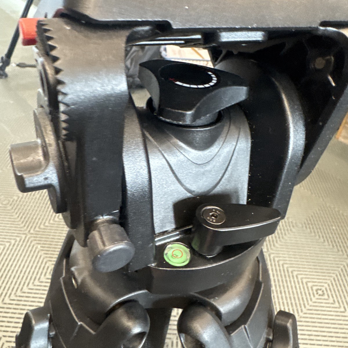 Used Neewer Heavy-Duty Video Camcorder Tripod (78.7")