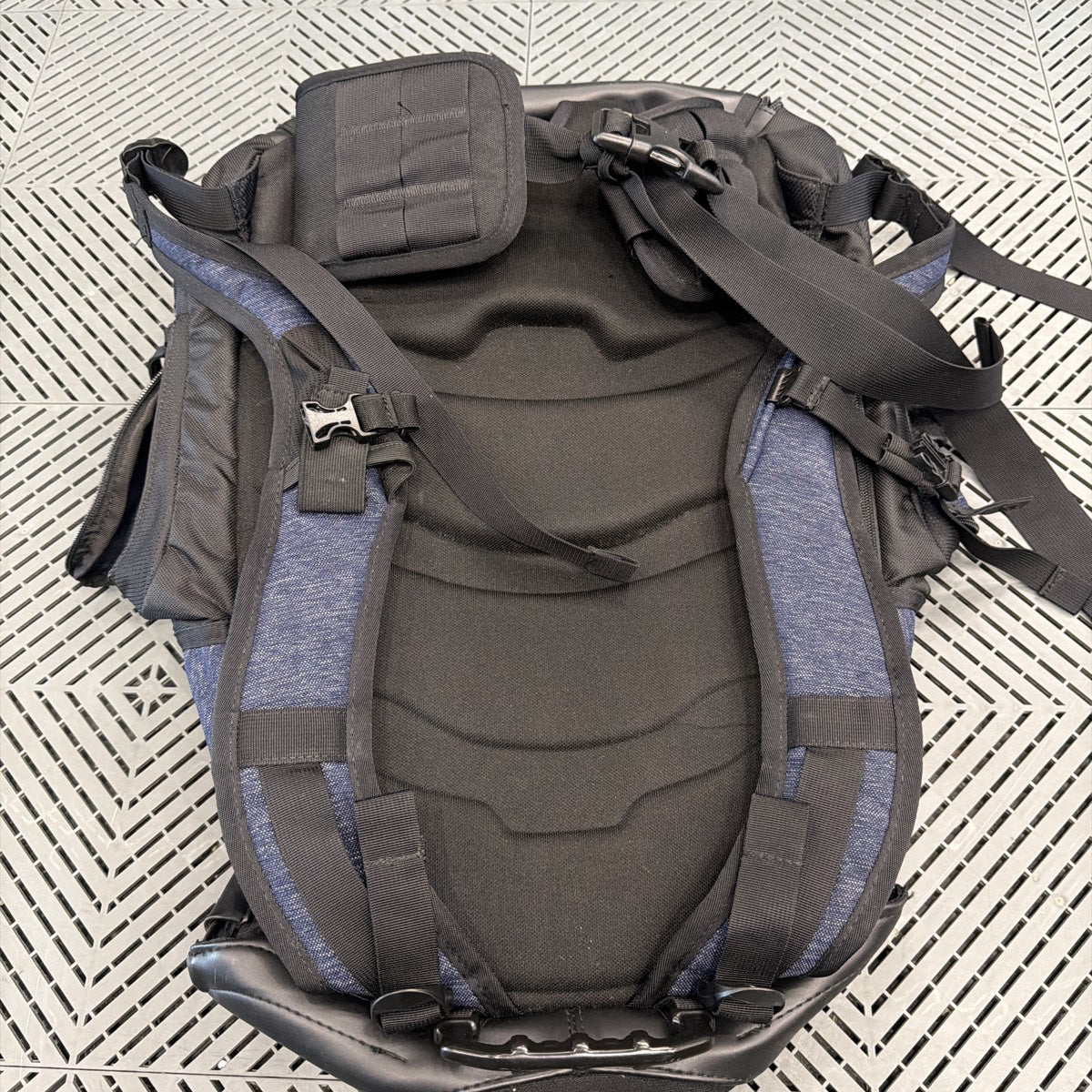Used Oakley Tactical Field Gear AP40 Field Index Backpack