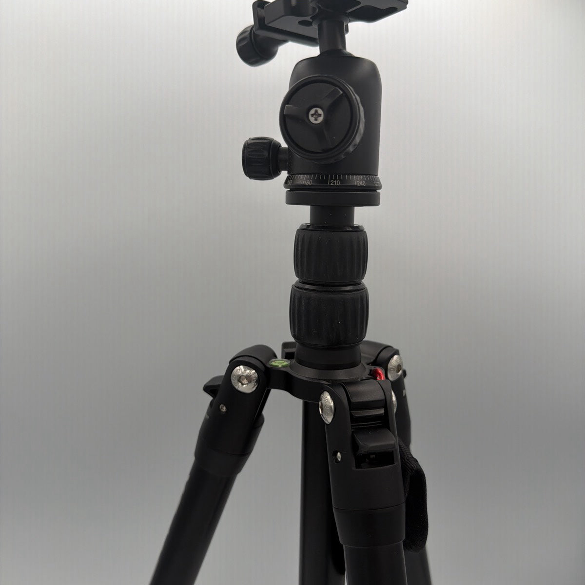 Used Promaster XC-M 522 Tripod