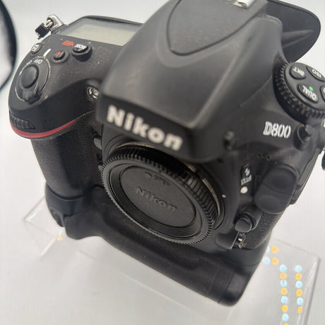 Used Nikon D800 with grip Camera
