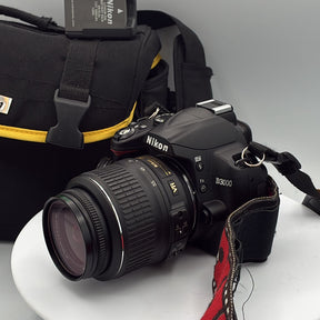 Used Nikon D3000 with 18-55mm F3.5-5.6 Camera
