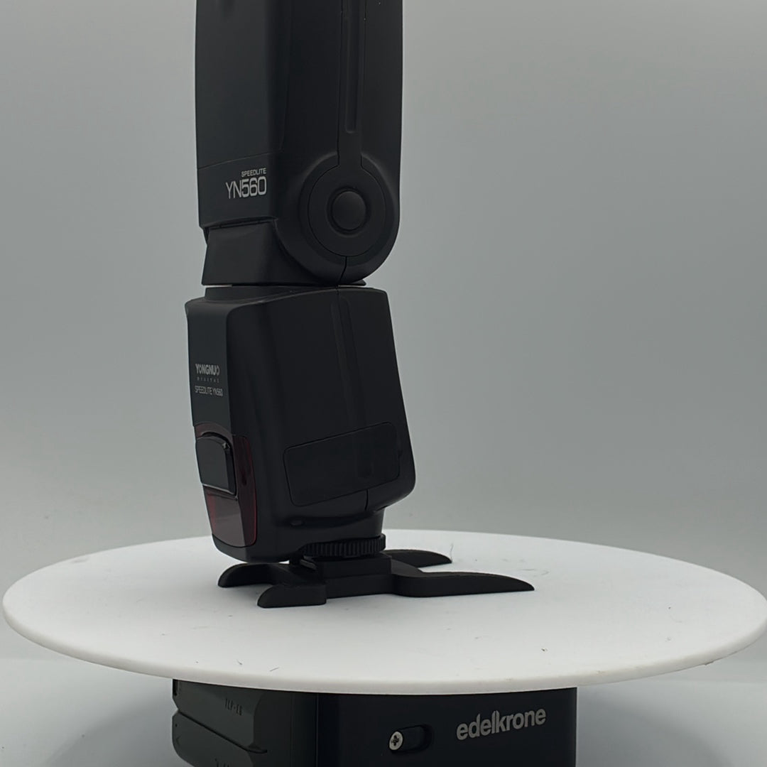 Used Yongnuo Speedlite YN560