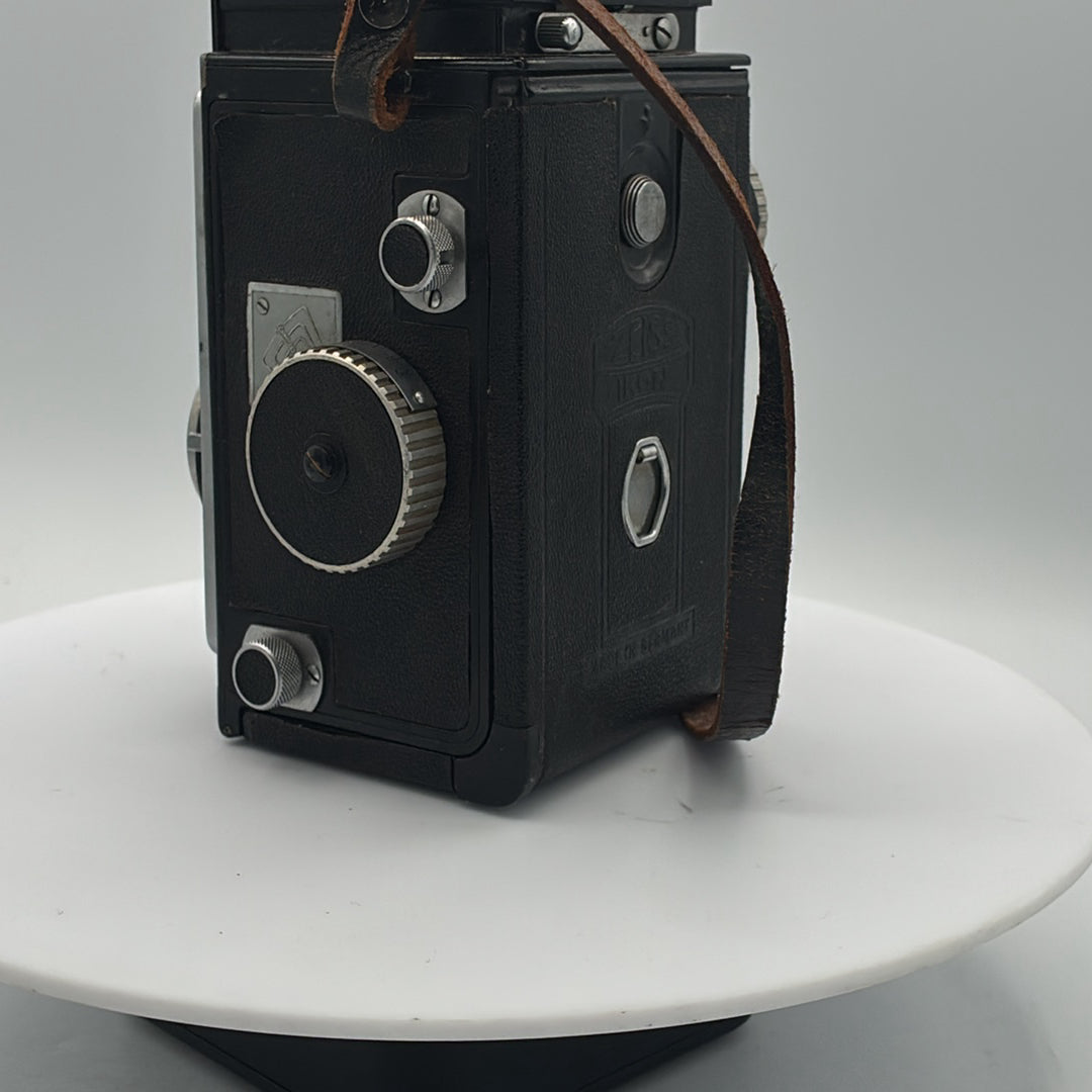 Used Zeiss Ikon Ikoflex Camera