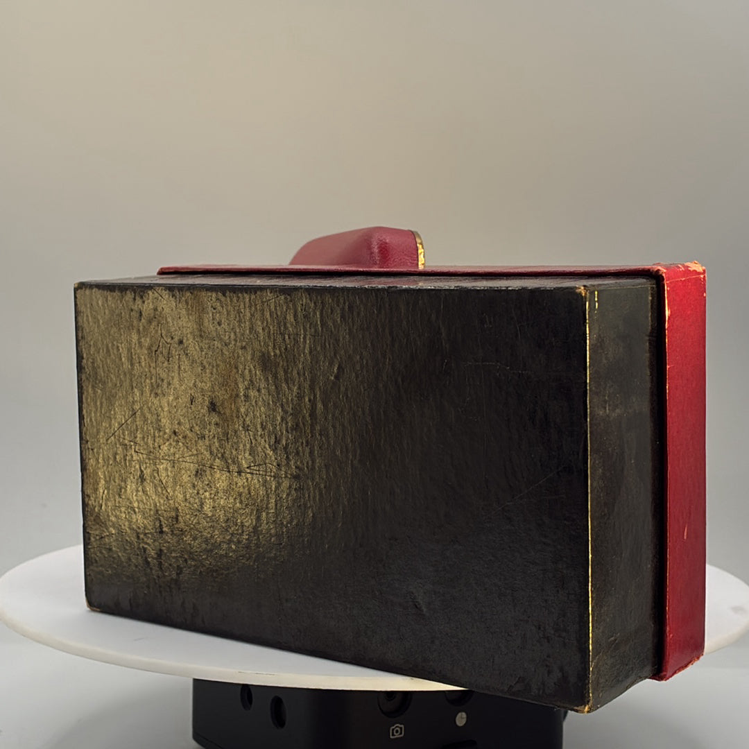 Used Elgeet lens case (empty presentation case, no lens)