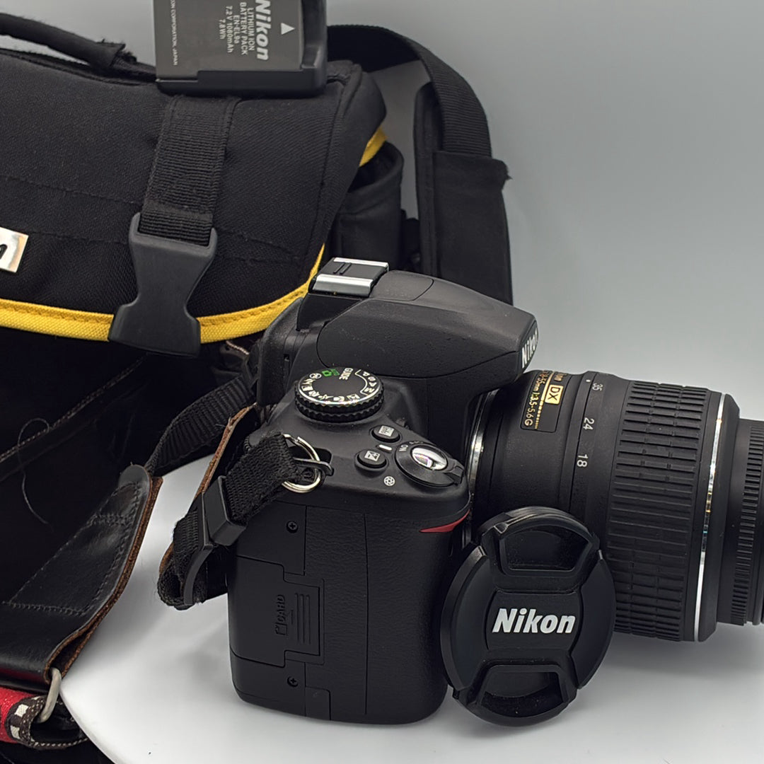 Used Nikon D3000 with 18-55mm F3.5-5.6 Camera
