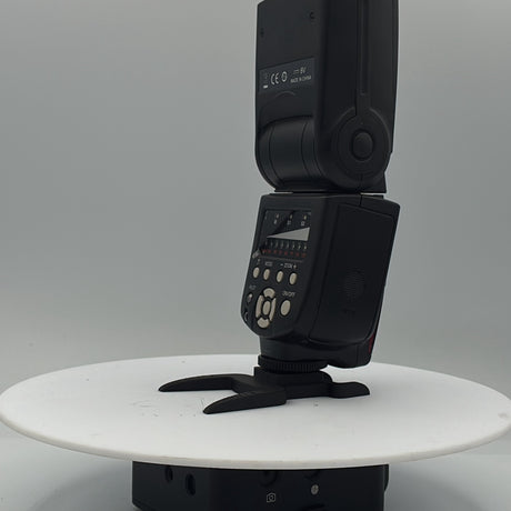 Used Yongnuo Speedlite YN560