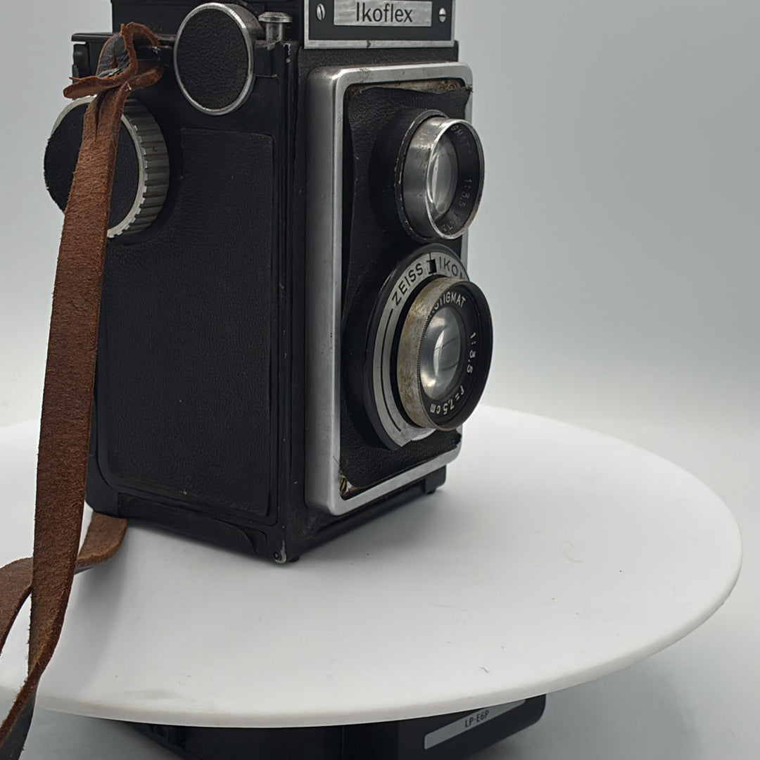 Used Zeiss Ikon Ikoflex Camera