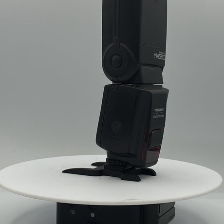 Used Yongnuo Speedlite YN560